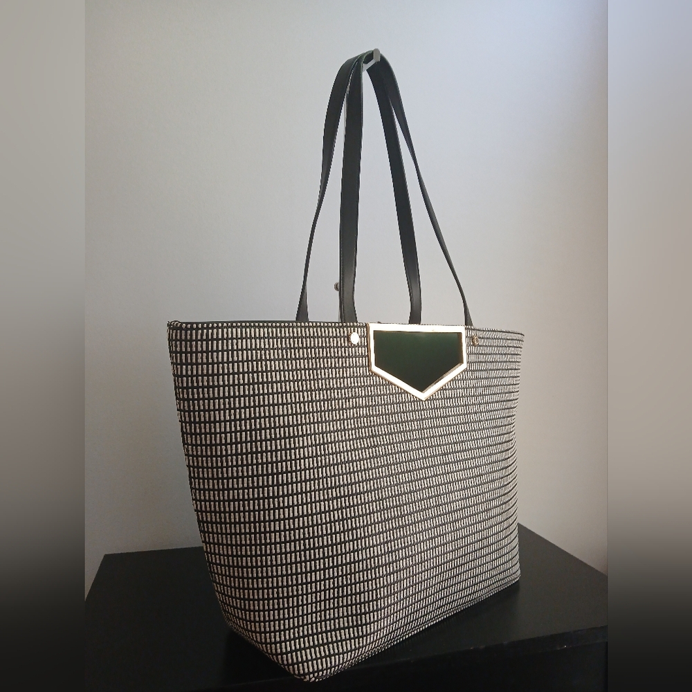 Calvin Klein Raffia Cut Out Hardware Tote - Picture 3 of 15